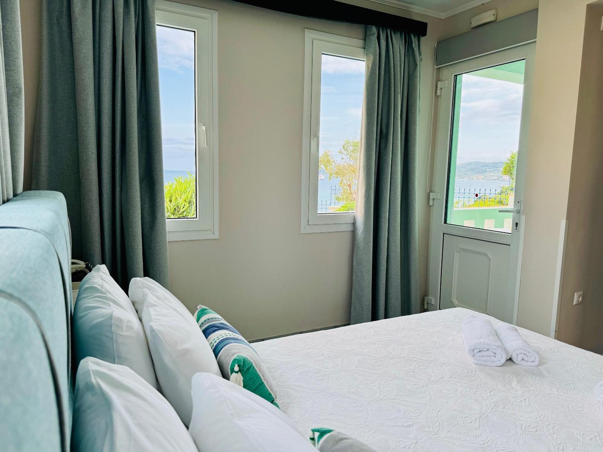 Sea Breeze Apartments Chios Monolia 외부 사진